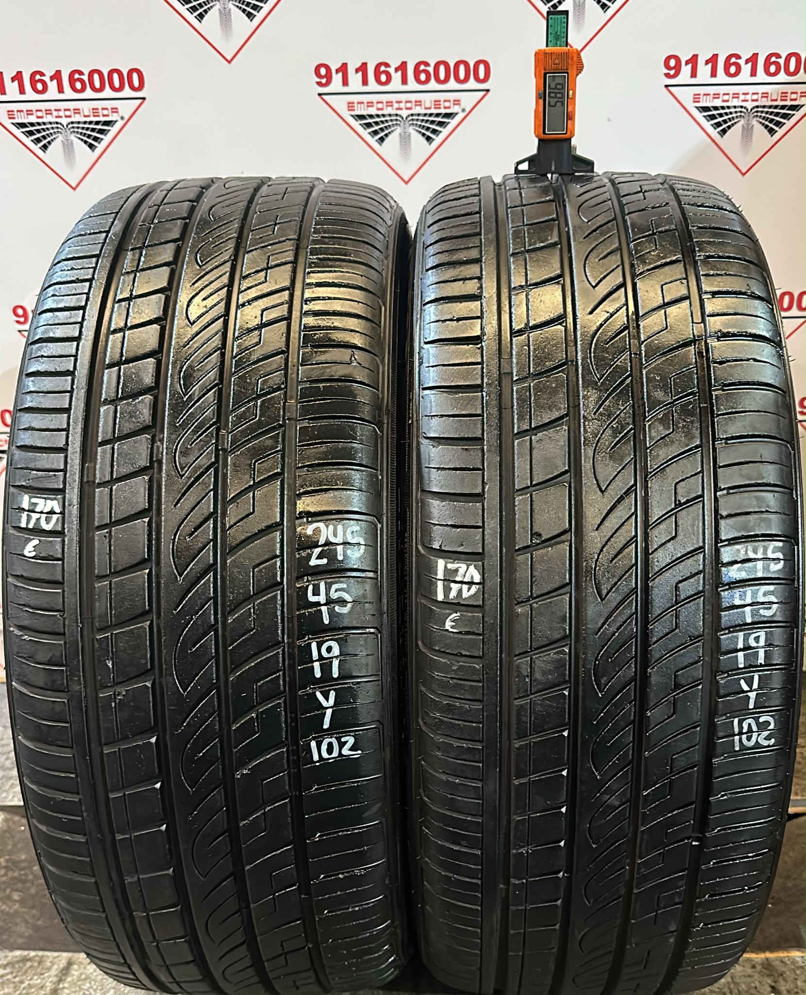 AUSTONE  USADO  245/45 R19 102 Y